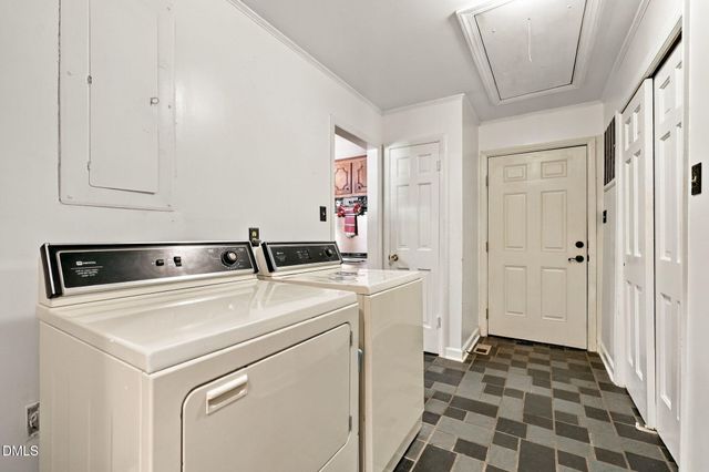 932 Lystra Lane, Chapel Hill, NC 27517