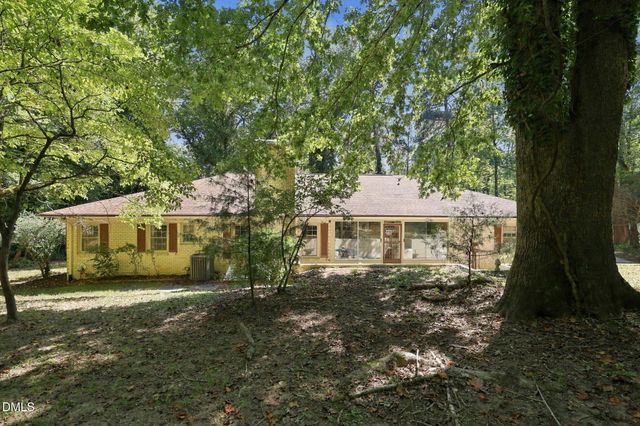 932 Lystra Lane, Chapel Hill, NC 27517