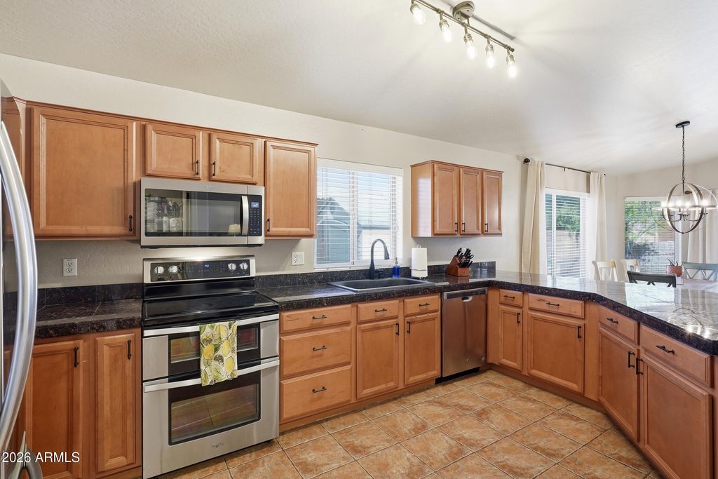 3912 W GOODMAN Drive, Glendale, AZ 85308 — photo 5