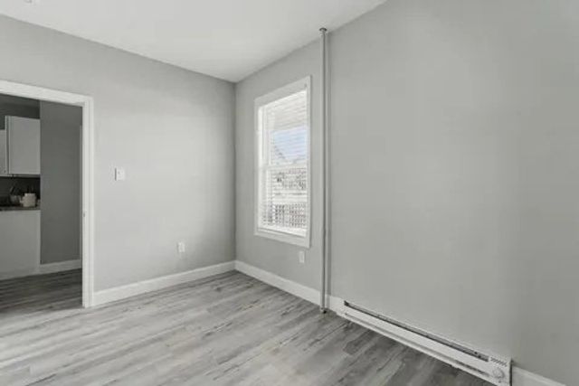 35 N Summer St, Holyoke, MA 01040