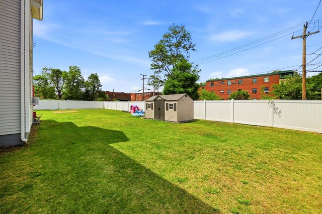 35 N Summer St, Holyoke, MA 01040
