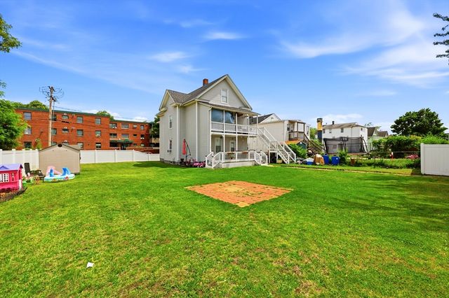 35 N Summer St, Holyoke, MA 01040