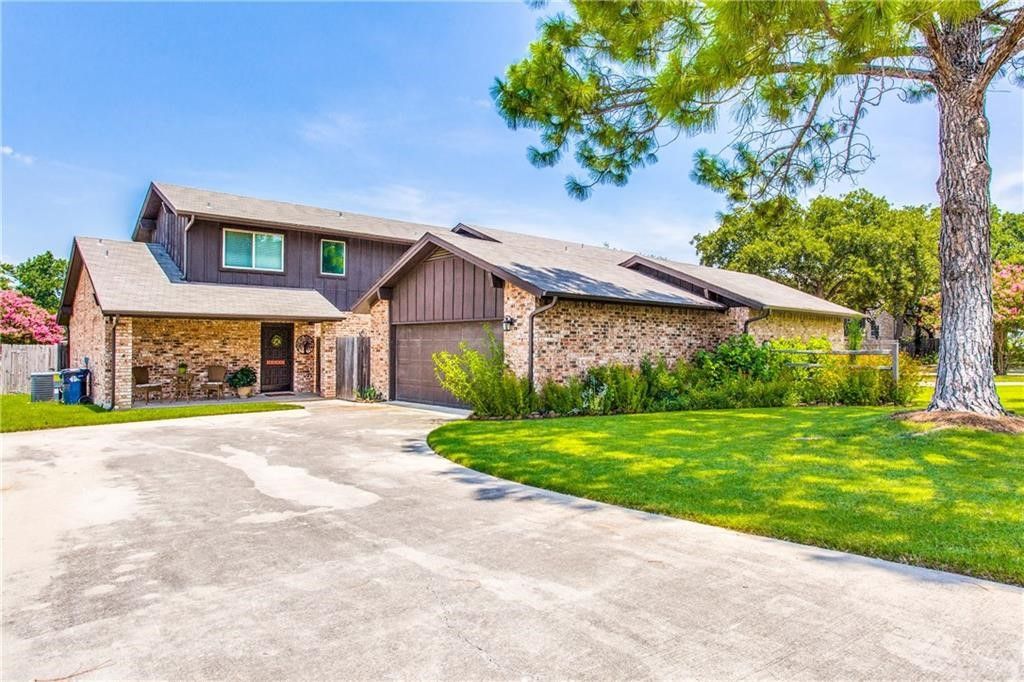 1726-1728 Stonegate Drive, Denton, TX 76205 — exterior