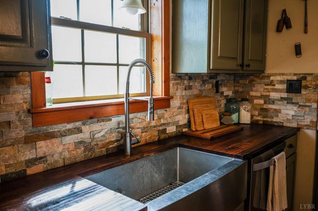 2309 Mount Pleasant Rd, Pamplin, VA 23958