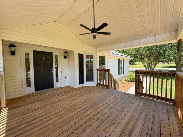 274 Kelli Dr, Byron, GA 31008