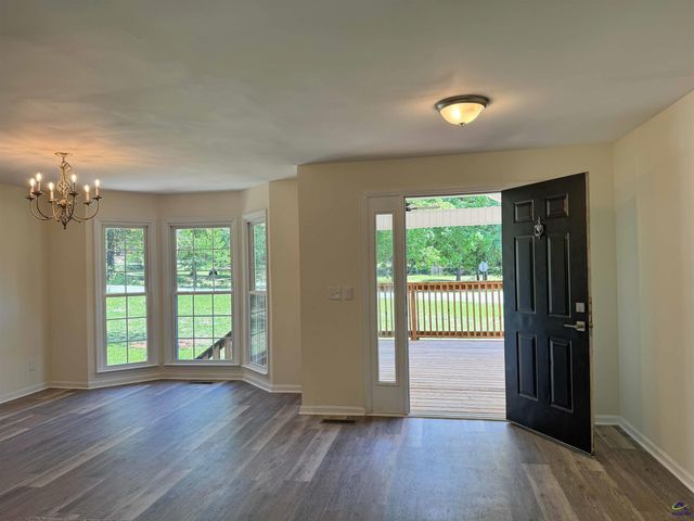 274 Kelli Dr, Byron, GA 31008