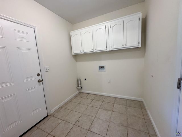 274 Kelli Dr, Byron, GA 31008