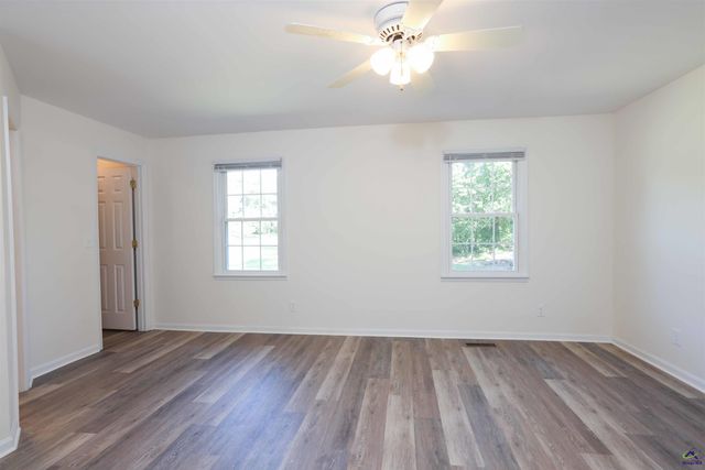 274 Kelli Dr, Byron, GA 31008