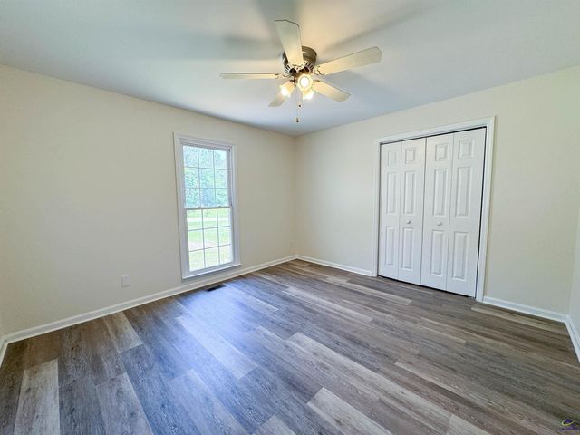 274 Kelli Dr, Byron, GA 31008