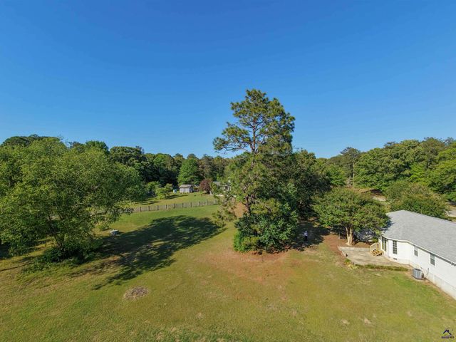 274 Kelli Dr, Byron, GA 31008