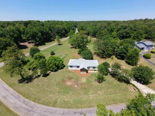 274 Kelli Dr, Byron, GA 31008