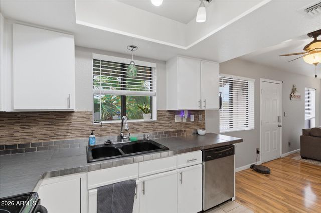 3635 N 37TH Street 10, Phoenix, AZ 85018
