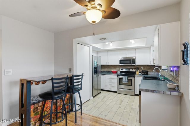 3635 N 37TH Street 10, Phoenix, AZ 85018