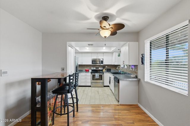 3635 N 37TH Street 10, Phoenix, AZ 85018