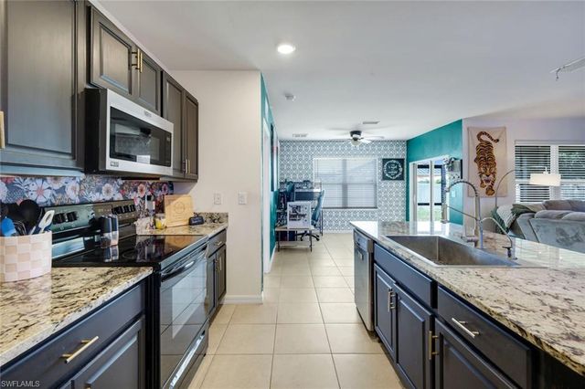 511 NW 26th ST, Cape Coral, FL 33993