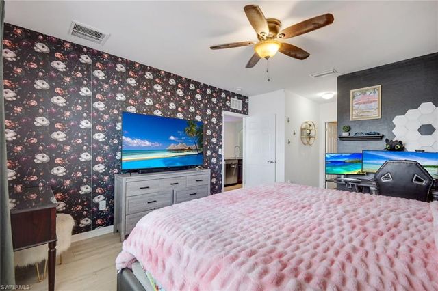 511 NW 26th ST, Cape Coral, FL 33993