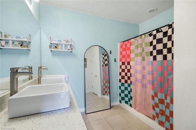 511 NW 26th ST, Cape Coral, FL 33993
