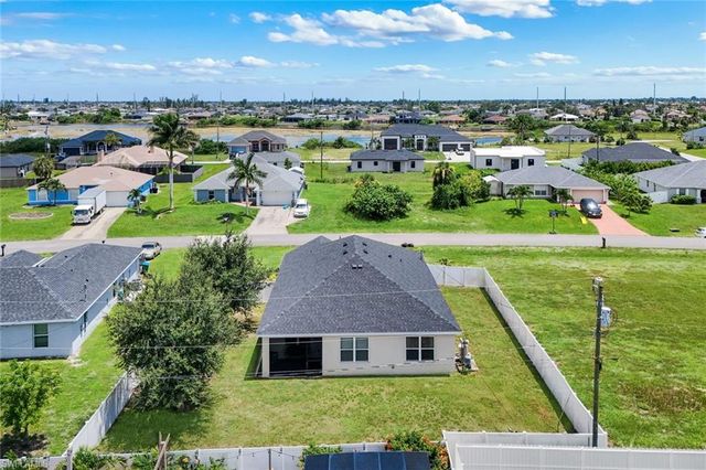 511 NW 26th ST, Cape Coral, FL 33993