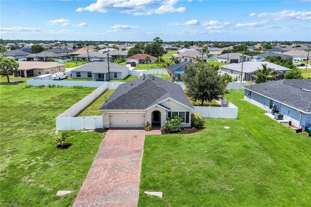 511 NW 26th ST, Cape Coral, FL 33993