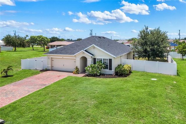 511 NW 26th ST, Cape Coral, FL 33993