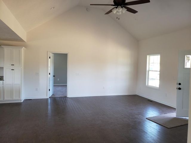 1627 Old Lake Rd, Lewisburg, TN 37091