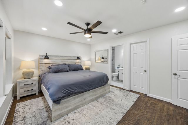 630 W Neely Street, Dallas, TX 75208