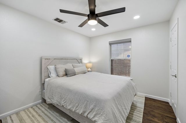 630 W Neely Street, Dallas, TX 75208