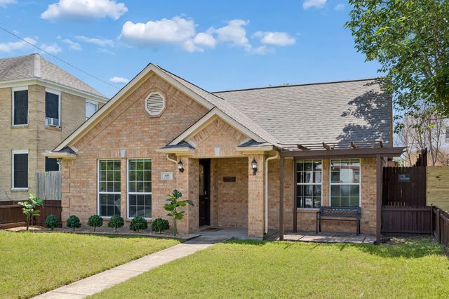 630 W Neely Street, Dallas, TX 75208
