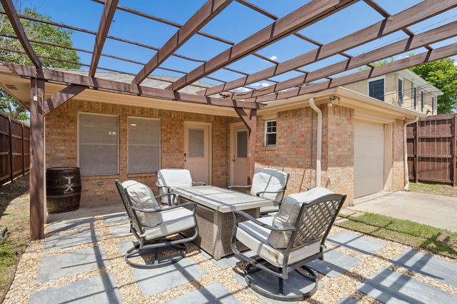 630 W Neely Street, Dallas, TX 75208