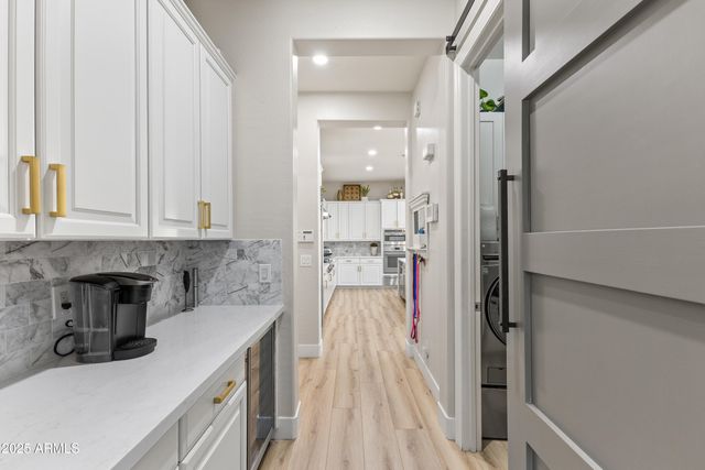 9272 E DESERT VILLAGE Drive, Scottsdale, AZ 85255