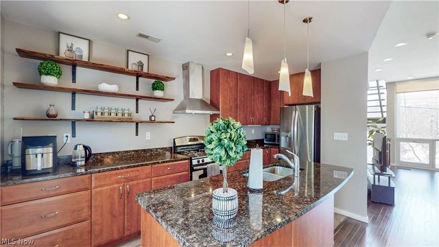 1671 E 118 Street, Cleveland, OH 44106