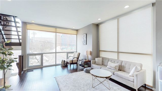 1671 E 118 Street, Cleveland, OH 44106