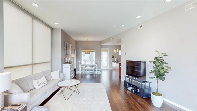 1671 E 118 Street, Cleveland, OH 44106