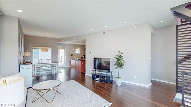 1671 E 118 Street, Cleveland, OH 44106