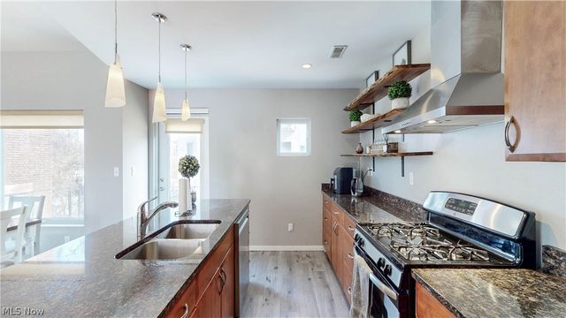 1671 E 118 Street, Cleveland, OH 44106