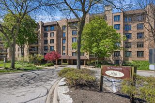 3810 Mission Hills Road 505, Northbrook, IL 60062