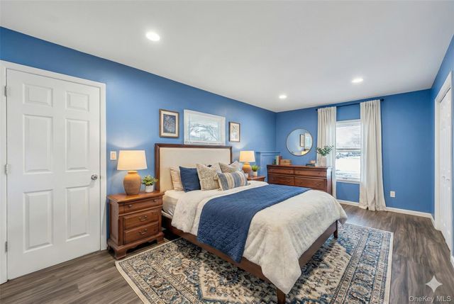 10 Westwind Drive, Bohemia, NY 11716