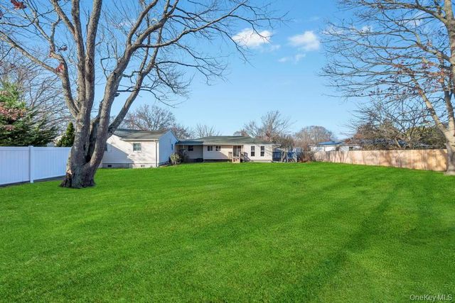 10 Westwind Drive, Bohemia, NY 11716