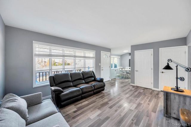 10 Westwind Drive, Bohemia, NY 11716