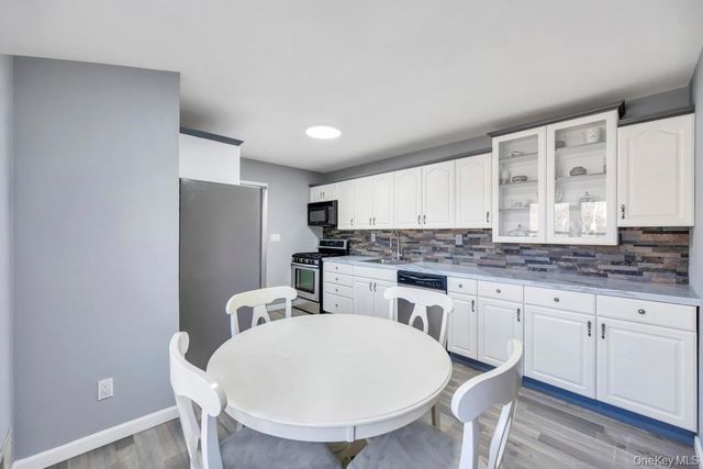 10 Westwind Drive, Bohemia, NY 11716