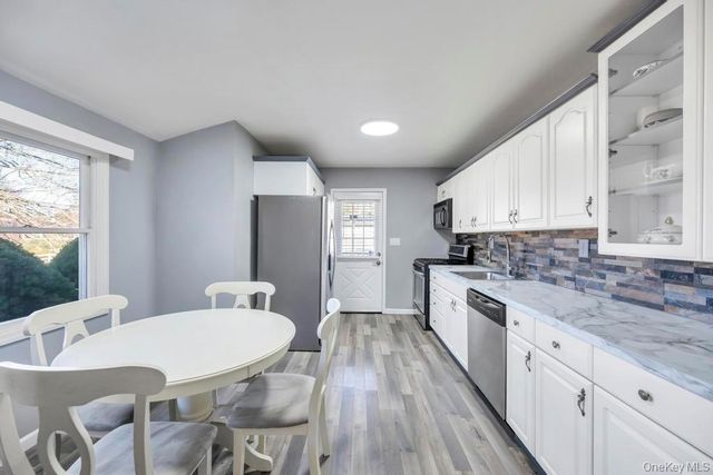 10 Westwind Drive, Bohemia, NY 11716