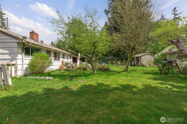 1305 N 171st Street, Shoreline, WA 98133