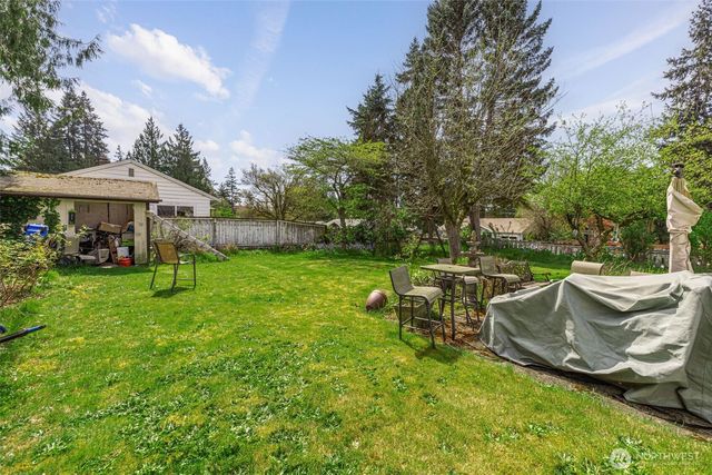 1305 N 171st Street, Shoreline, WA 98133
