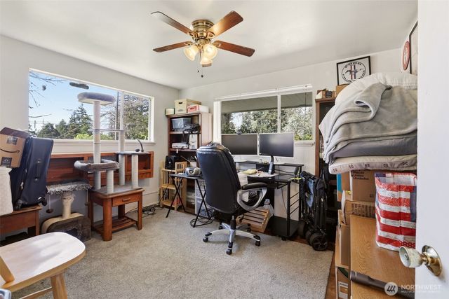1305 N 171st Street, Shoreline, WA 98133