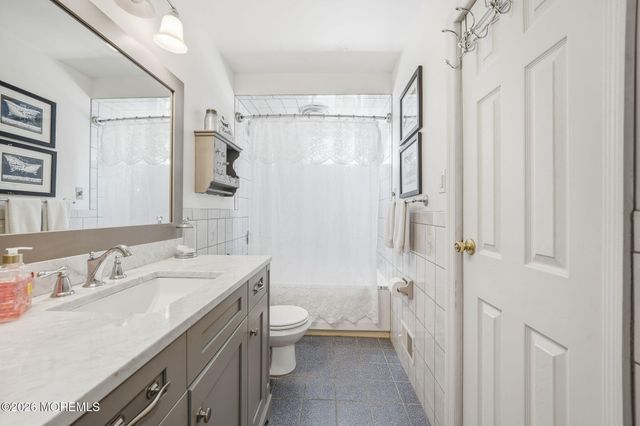 13 Southport Drive, Howell, NJ 07731