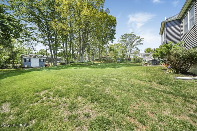 13 Southport Drive, Howell, NJ 07731