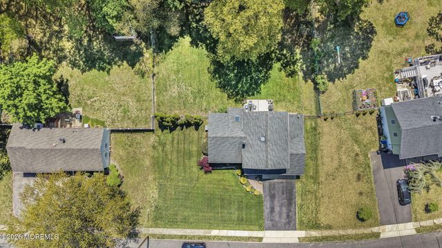 13 Southport Drive, Howell, NJ 07731