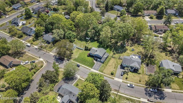 13 Southport Drive, Howell, NJ 07731