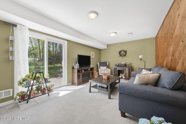 13 Southport Drive, Howell, NJ 07731