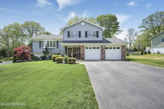 13 Southport Drive, Howell, NJ 07731